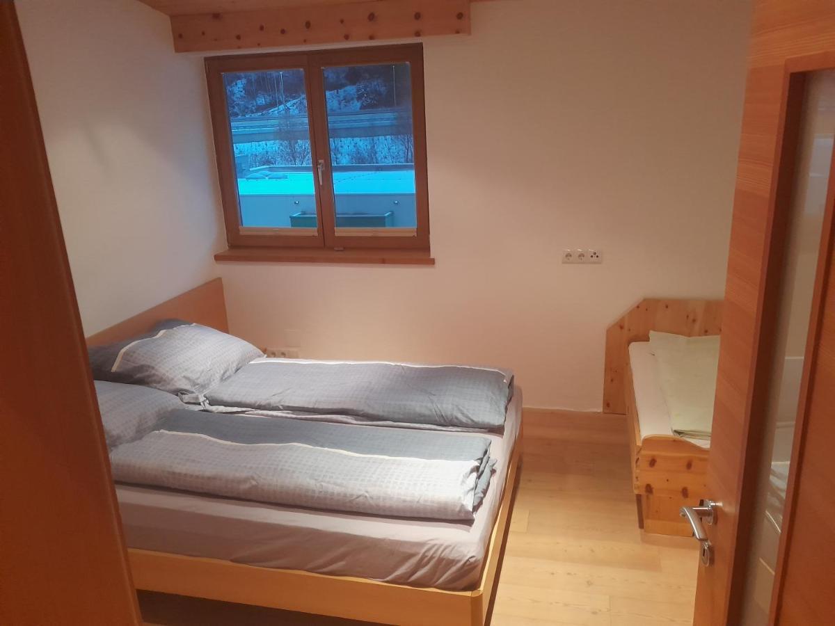 Haus Hotz Apart Talblick Гринс Экстерьер фото