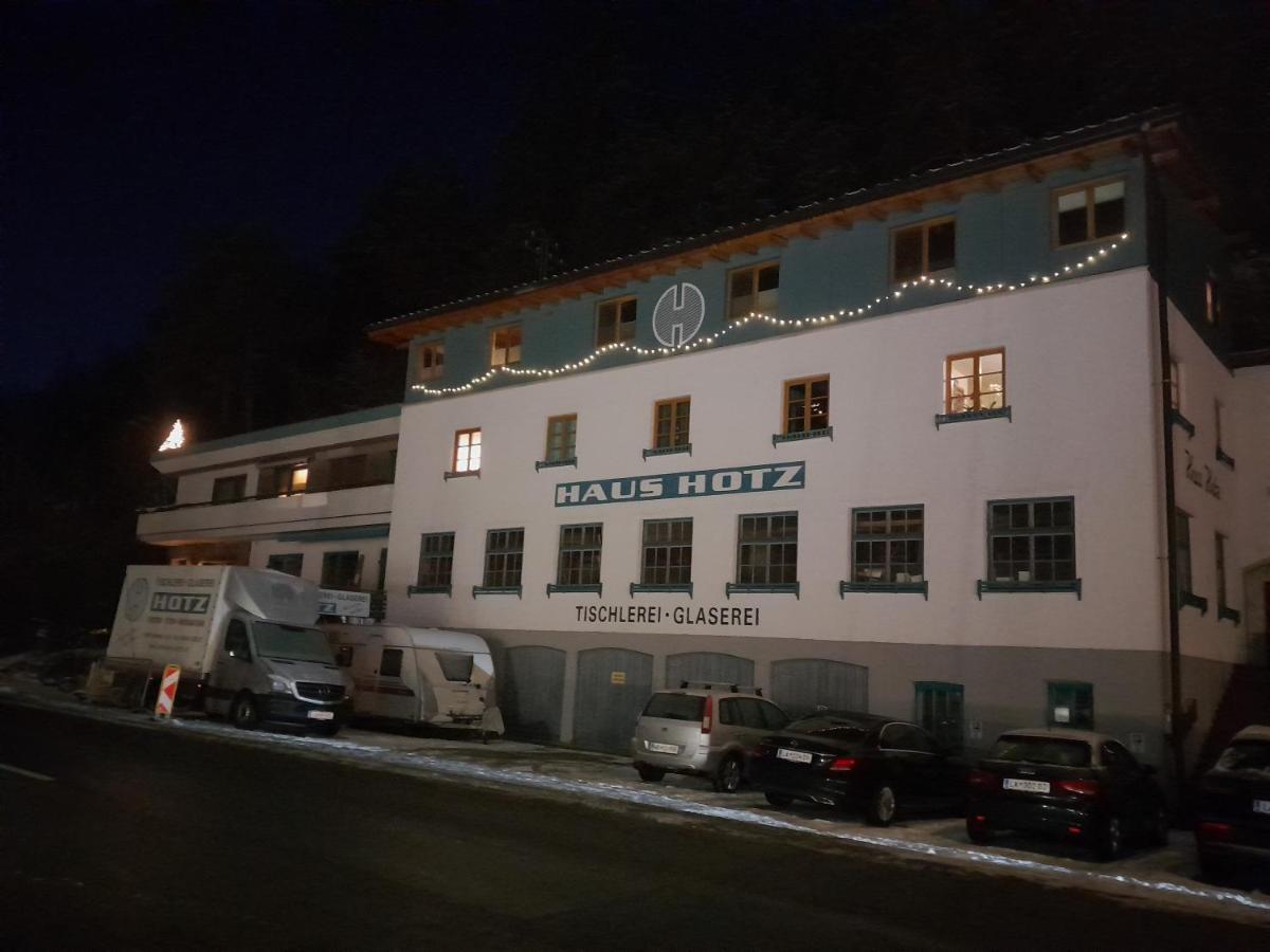 Haus Hotz Apart Talblick Гринс Экстерьер фото
